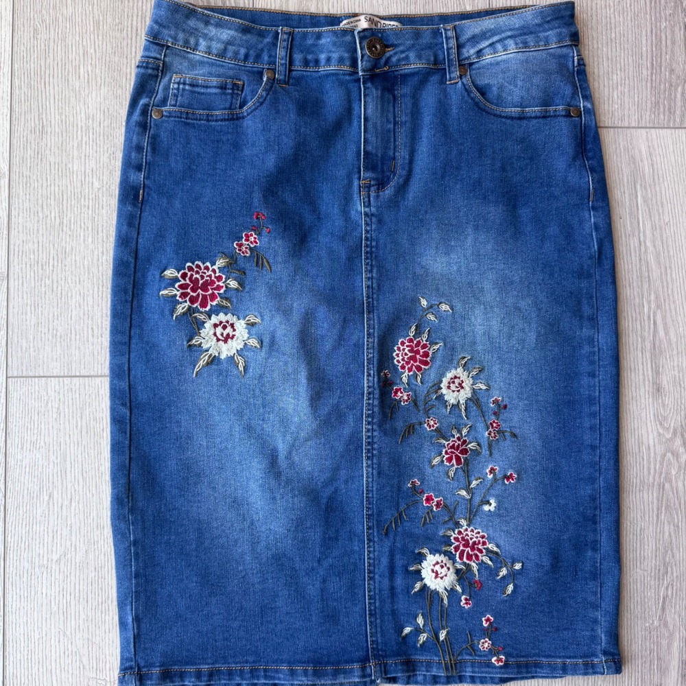Sandpiper Petite Denim Skirt Womens 10P Blue Floral Embroidered Pencil Midi